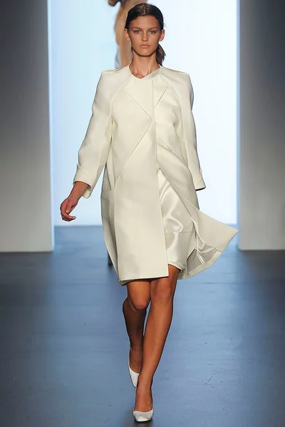 Look 35